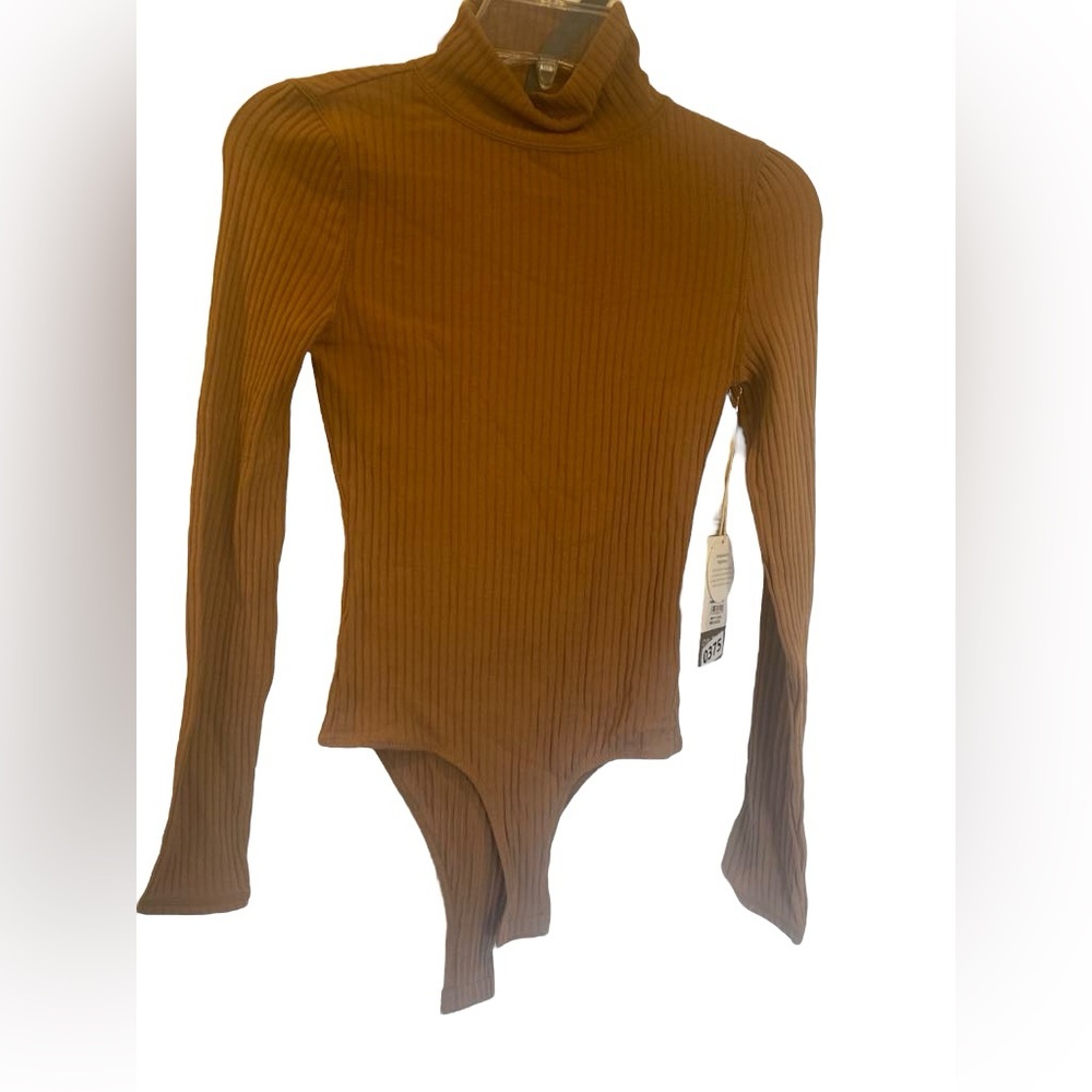 NWT Vuori bleeker bodysuit Size XS
